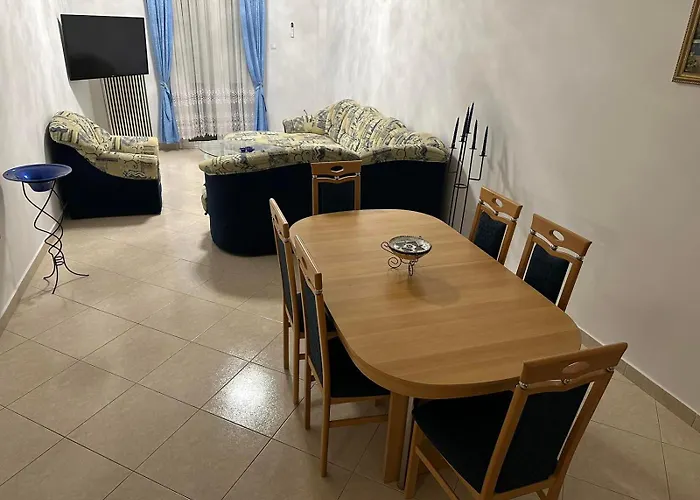 Billy\'S House At Trikala Town
